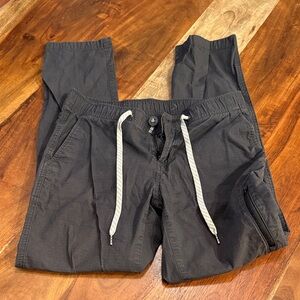 Vuori Women’s Charcoal Cargo Pants